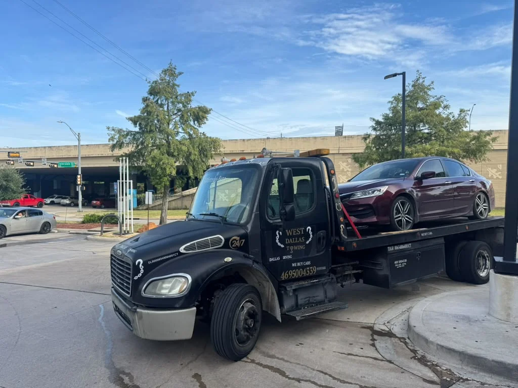 West Dallas Towing emergency roadside recovery near Interstate 30 freeway in Downtown Dallas